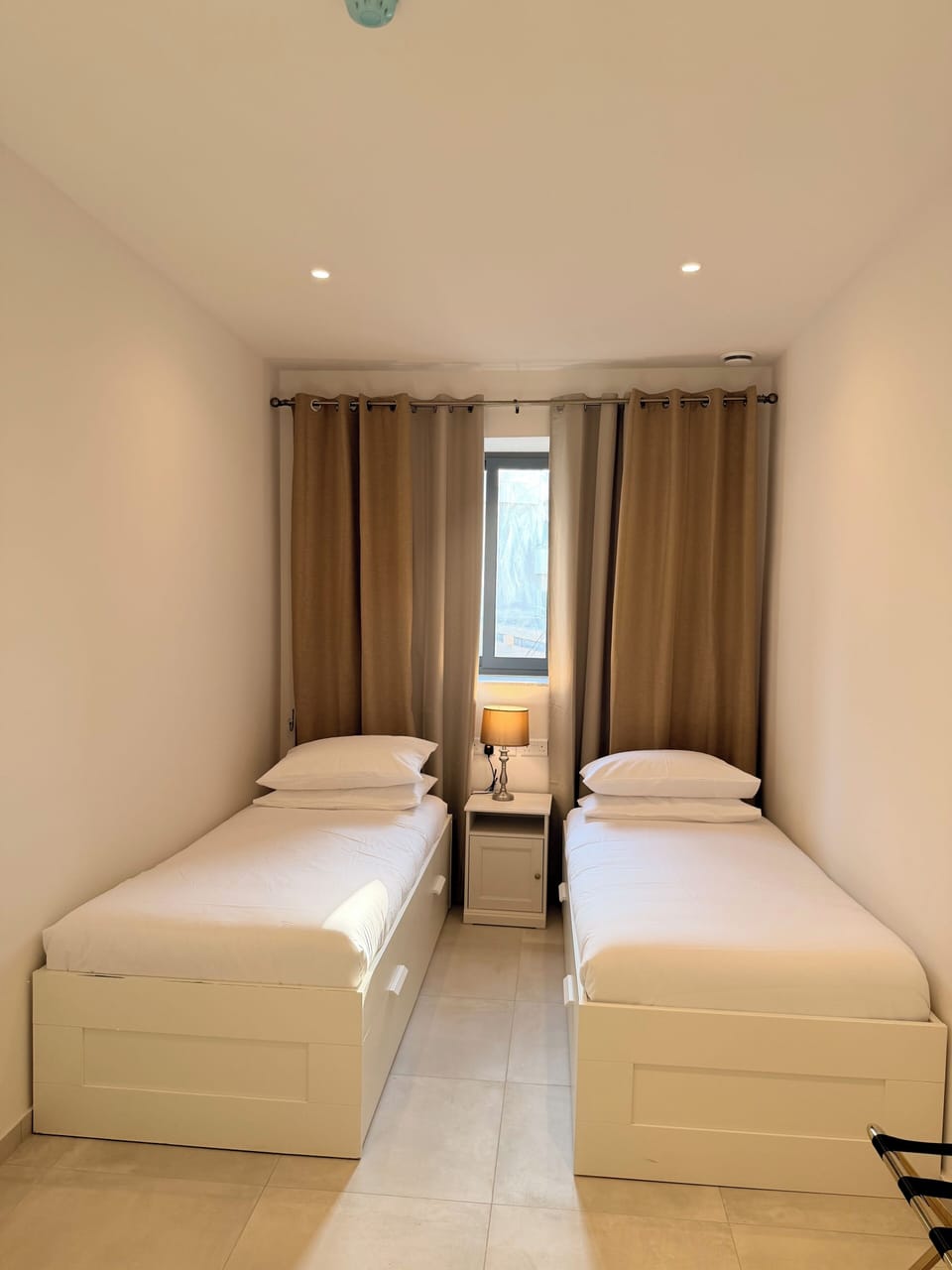 Family Quadruple Room | Desk, blackout drapes, soundproofing, iron/ironing board (on request)