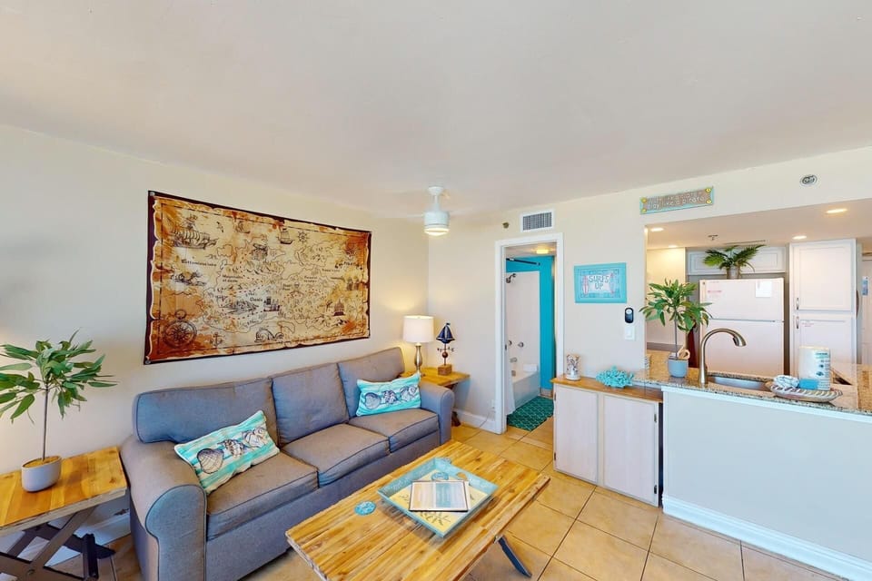 Condo, 1 Queen Bed with Sofa bed (Sunbird 411W) | Living area