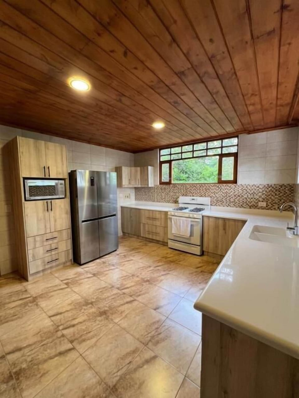 Superior Villa, Balcony, Mountain View | Private kitchen