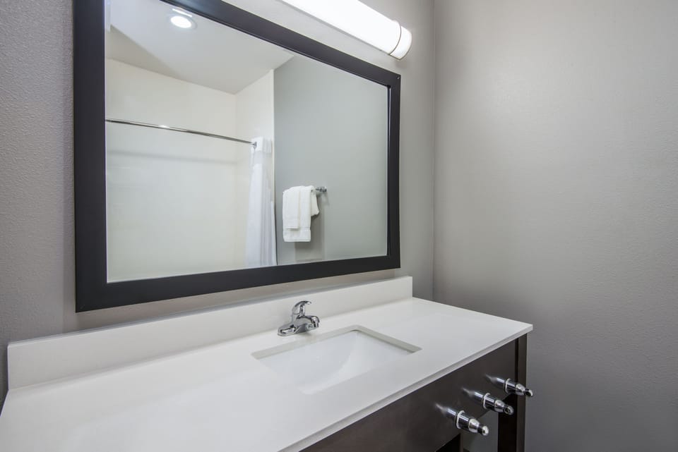 Hair dryer, towels