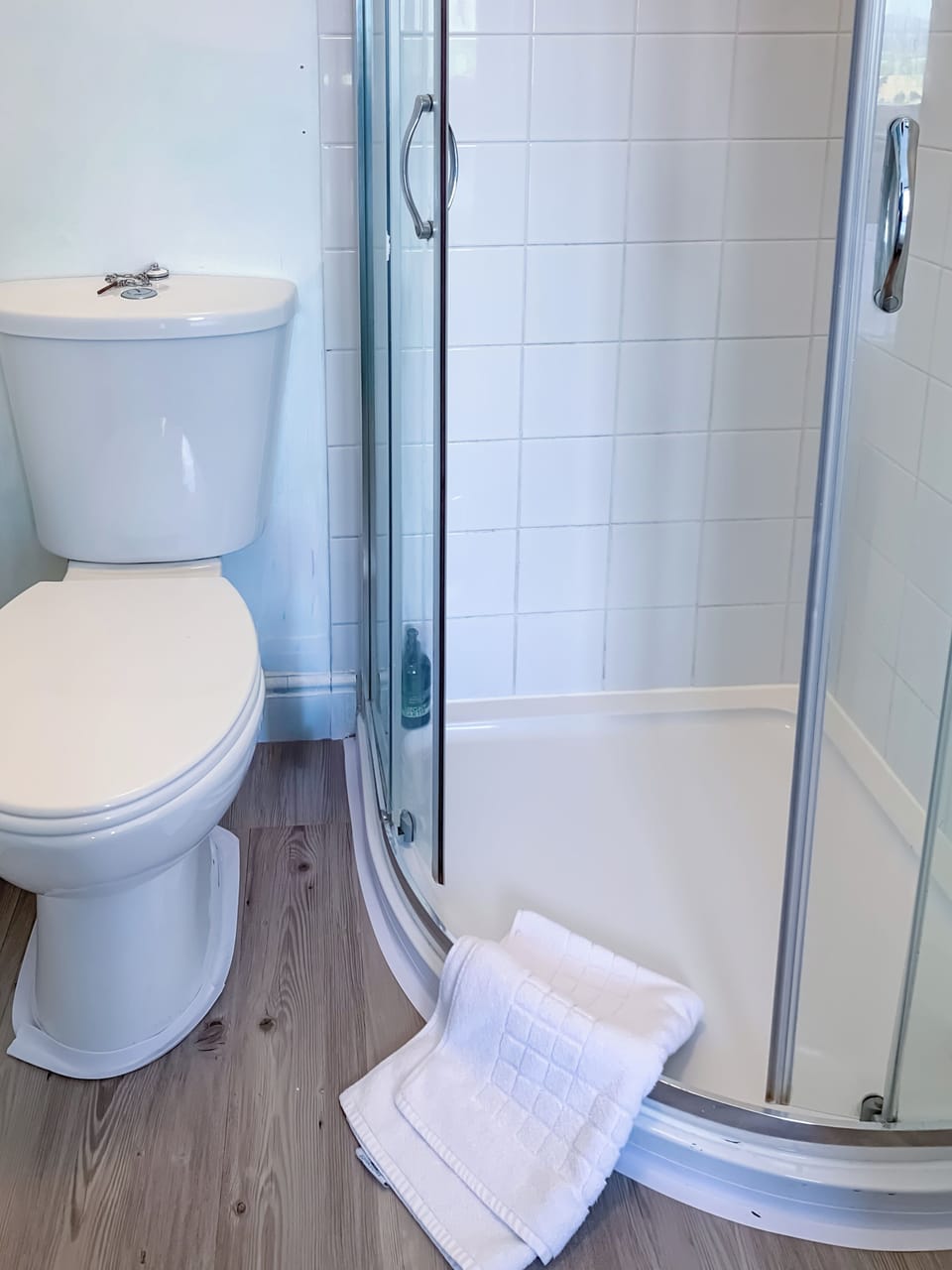 Shower, towels