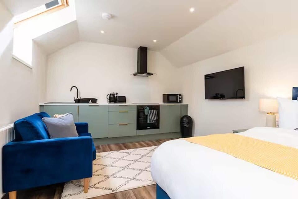 Style 7 - Modern Studio Near dmu & Lri Apartment in Leicester