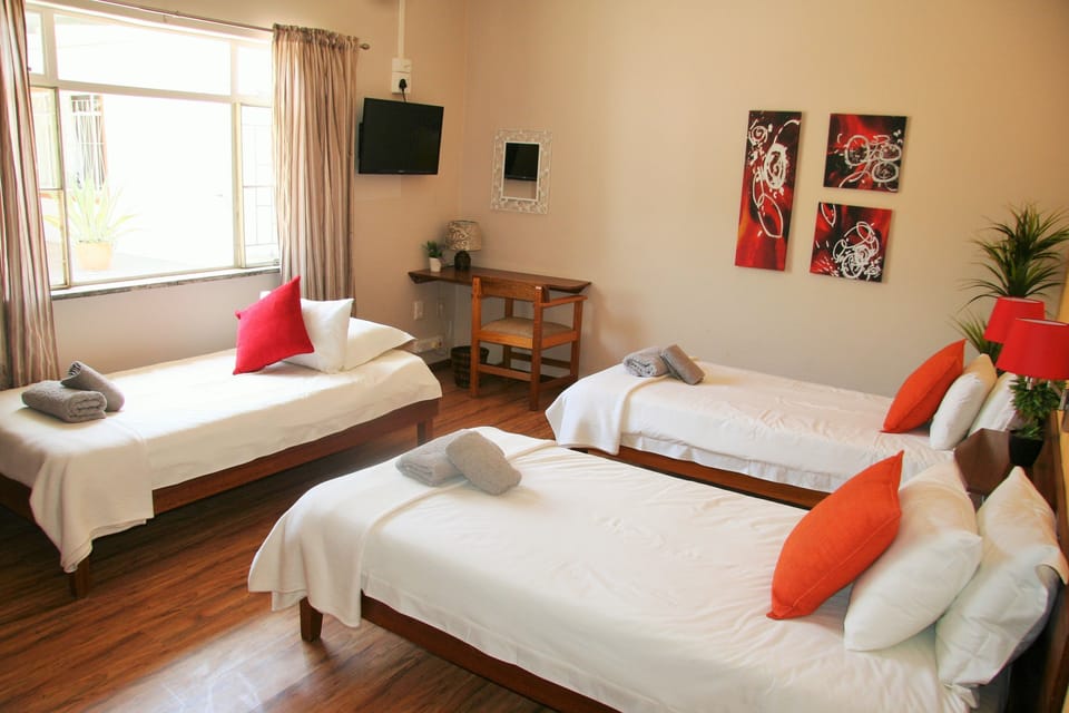 Triple Room | Premium bedding, in-room safe, desk, WiFi (free)