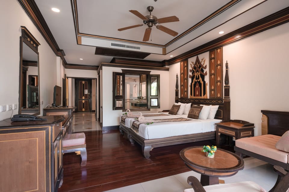 Suite, 2 Twin Beds, Pool View | In-room safe, WiFi (free), bed sheets