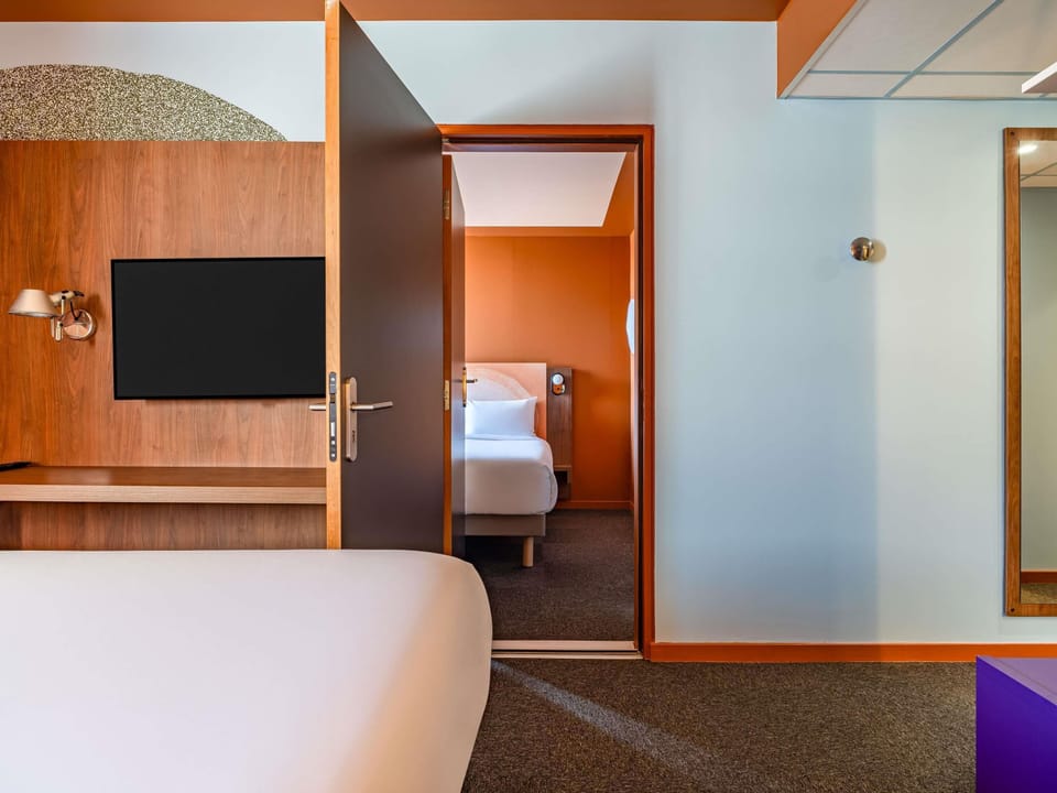 Family Room, 2 Double Beds | Premium bedding, desk, laptop workspace, blackout drapes