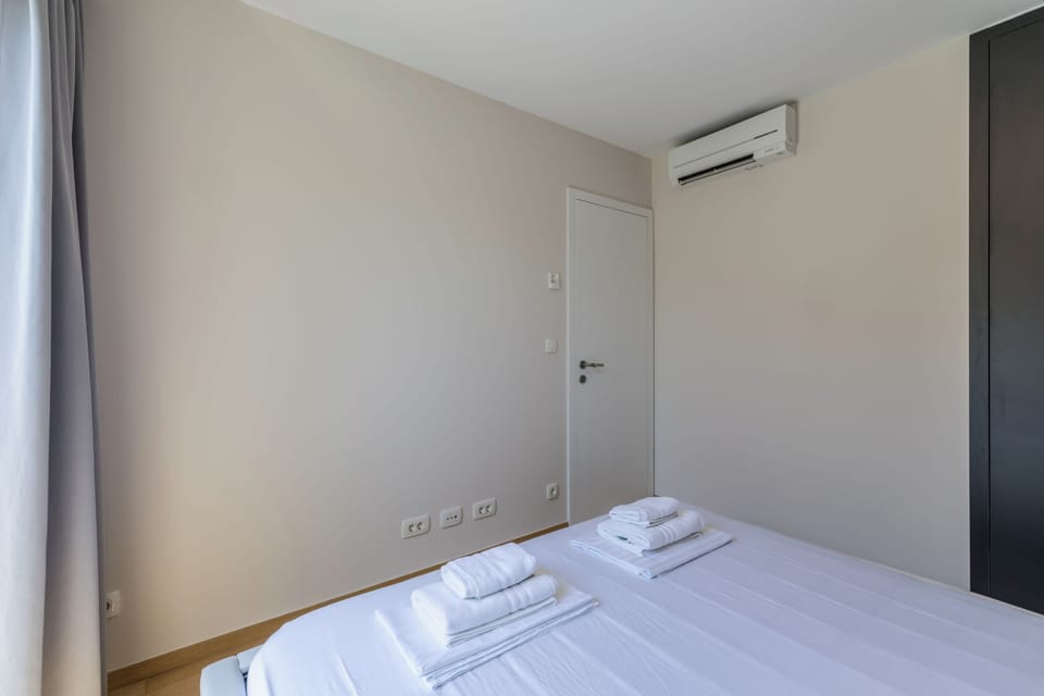 Classic Apartment, Patio, Garden View | WiFi (free), bed sheets