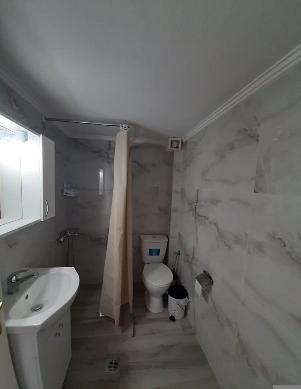 House | 1 bedroom