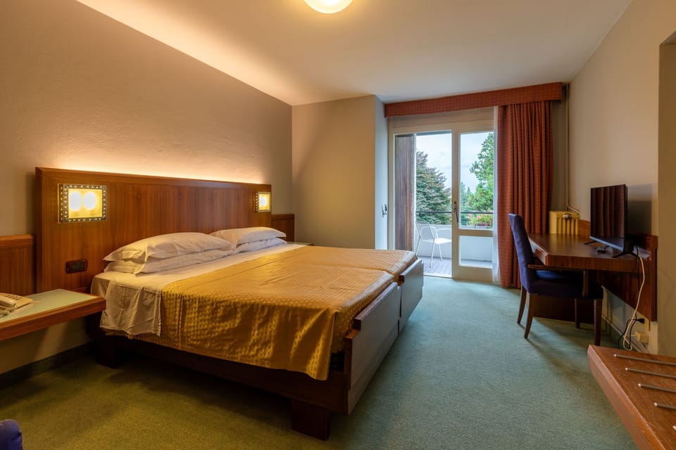Double or Twin Room, Garden View | In-room safe, WiFi (free)