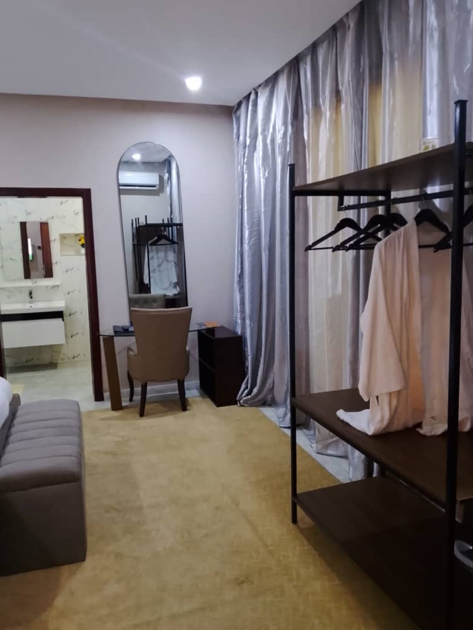 Executive Suite | Interior