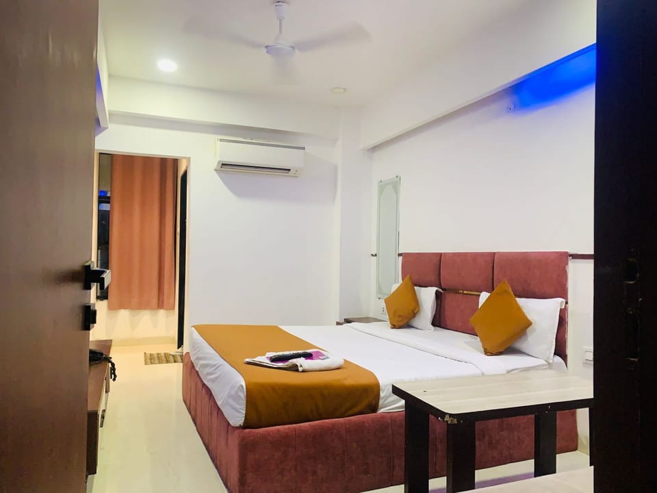 Deluxe Room | Desk, WiFi (free)