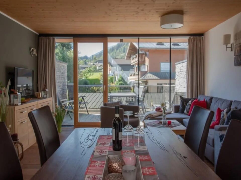House | Dining