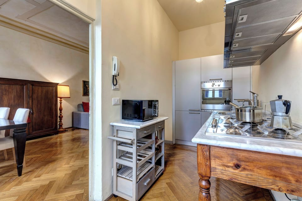 Apartment | Private kitchen | Microwave, oven, stovetop