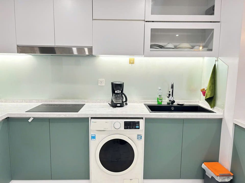 Superior Studio Suite, Balcony, Garden View | Private kitchen | Full-size fridge, stovetop, dining table
