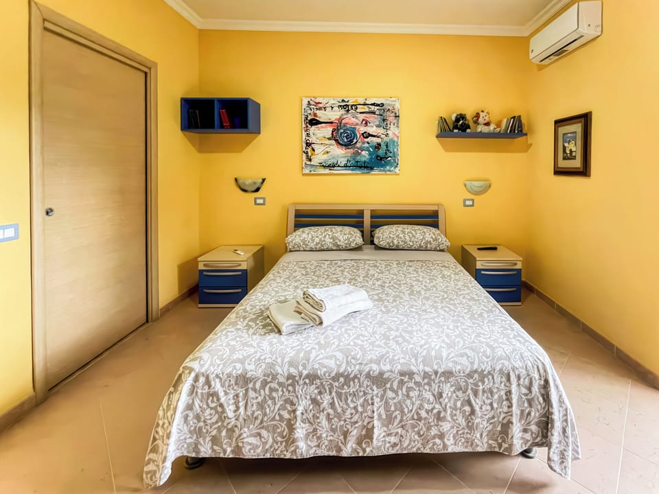 Basic Room, Balcony, City View | WiFi (free)