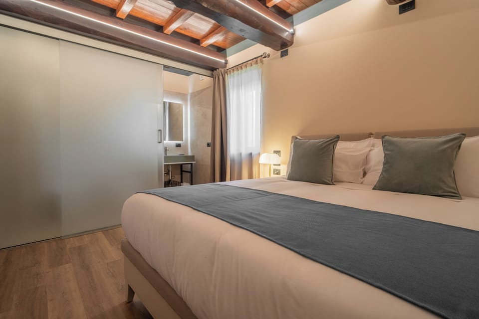 Superior Double Room, Garden View | In-room safe, desk, blackout drapes, WiFi (free)