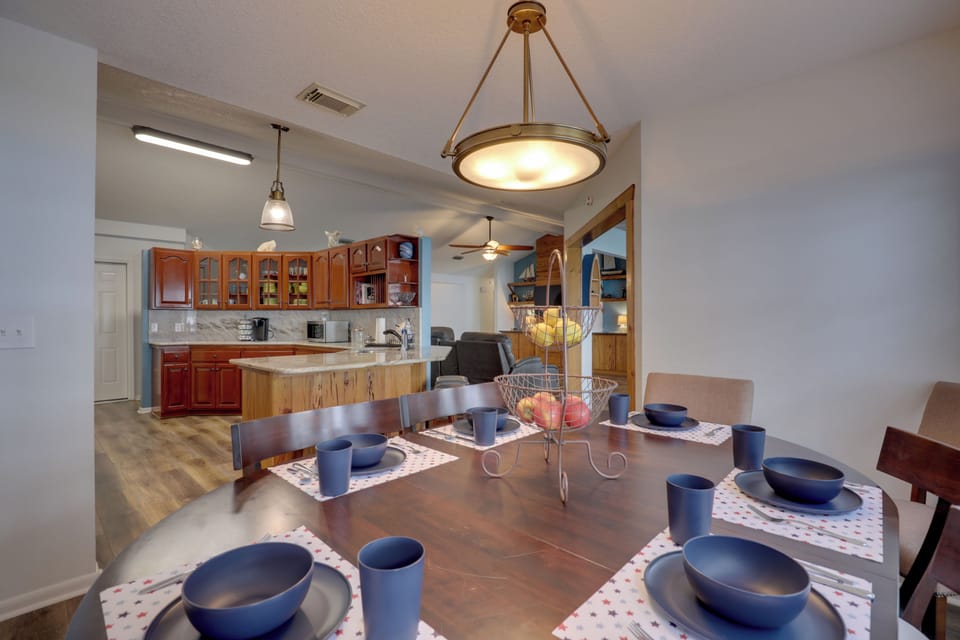House (4 Bedrooms) | Interior