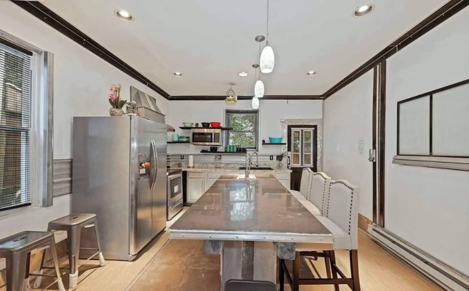 House, 4 Bedrooms, Smoking, Fireplace | Interior