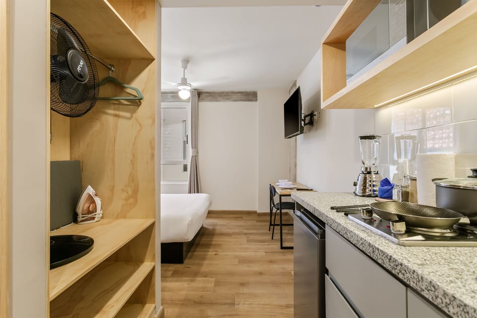 Basic Apartment | Private kitchen | Espresso maker, microwave, stovetop, blender