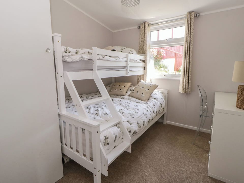 2 bedrooms, WiFi (free), individually decorated, individually furnished