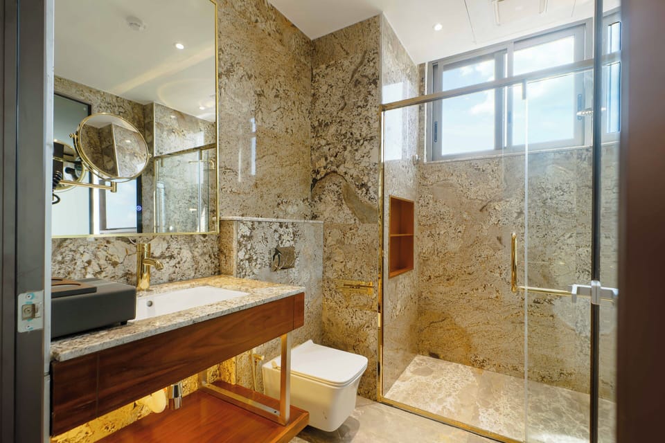 Superior Suite, Balcony, Partial Sea View | Bathroom