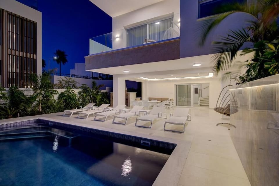 Deluxe House, Balcony, City View | Pool | Outdoor pool