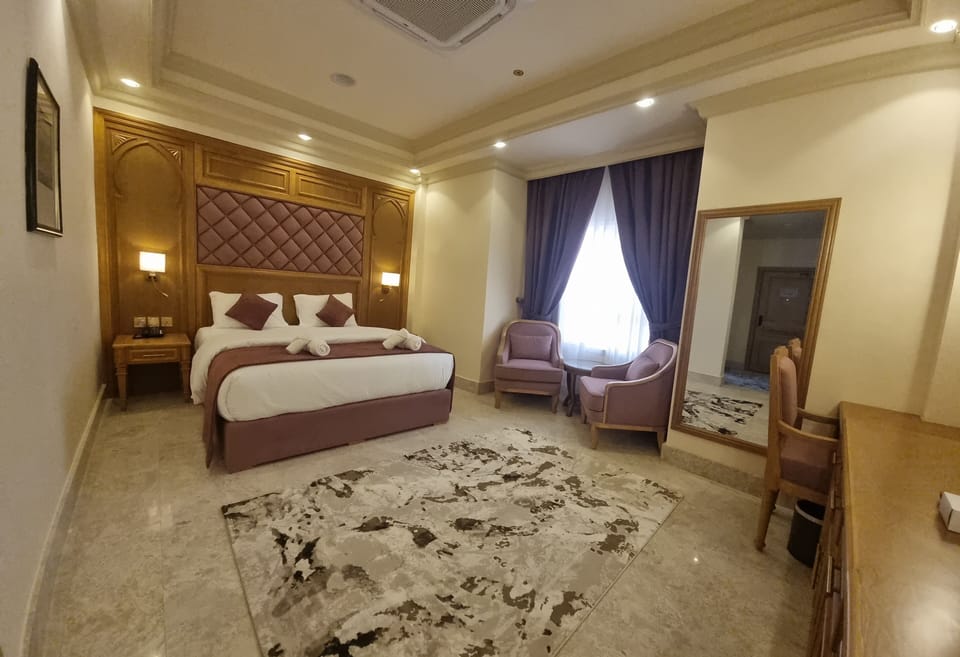 Comfort Double Room, Mountain View | In-room safe, desk, laptop workspace, iron/ironing board (on request)