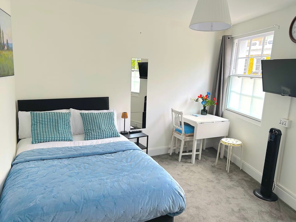 2 bedrooms, iron/ironing board, WiFi (free), bed sheets