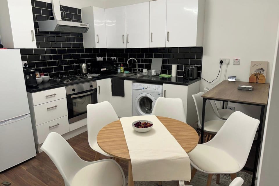 Fridge, microwave, oven