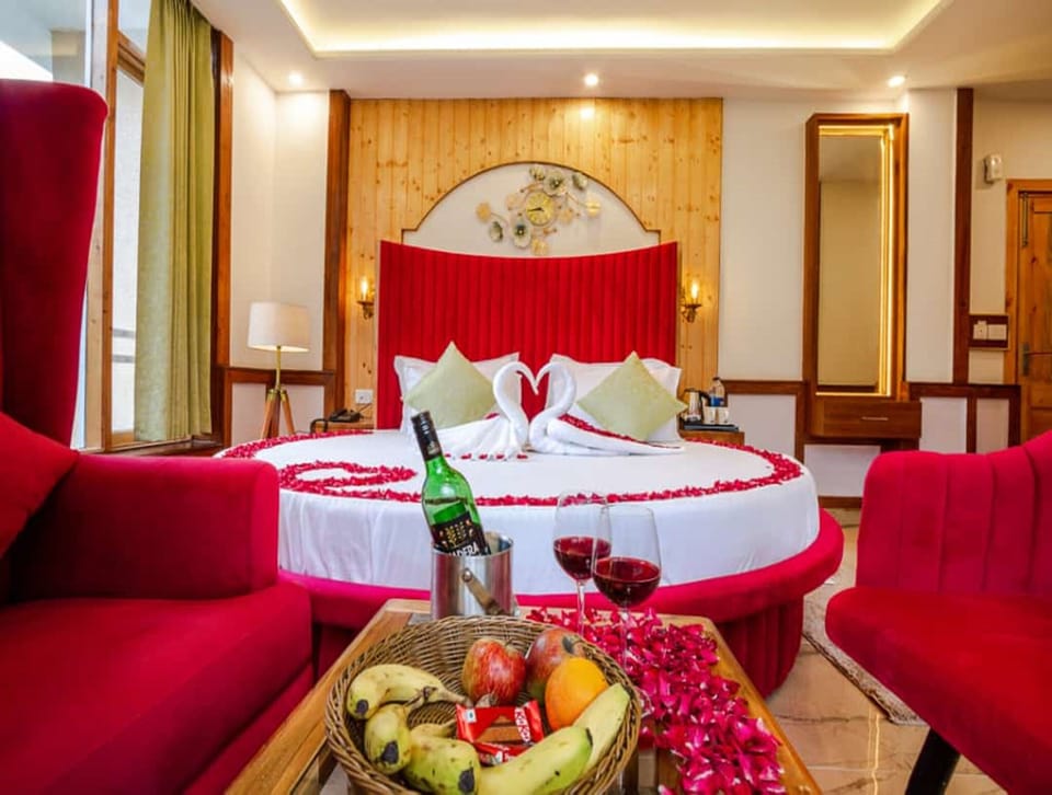 Deluxe Room | Desk, laptop workspace, WiFi (free)