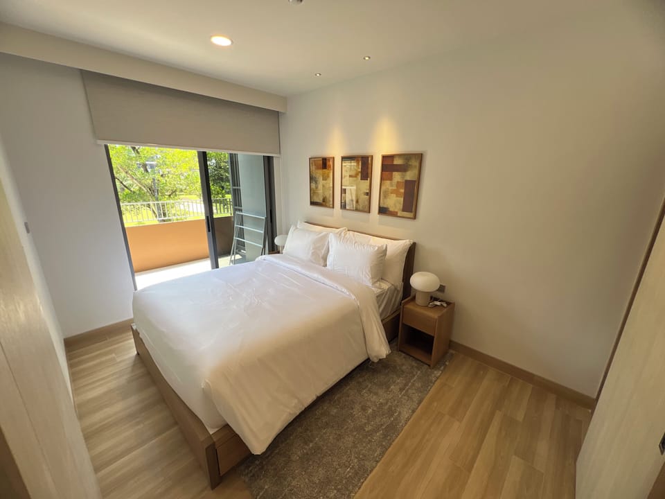 Comfort Condo, Kitchenette, Garden View | Iron/ironing board, WiFi (free)