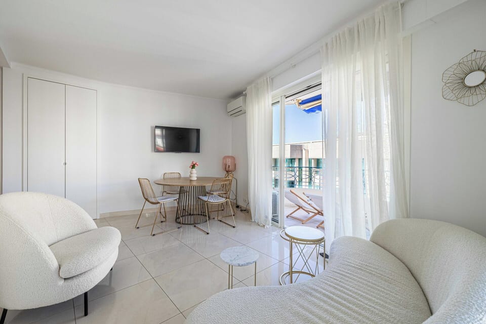 Apartment | Living area