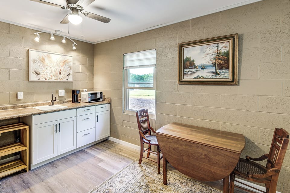 House (2 Bedrooms) | Interior