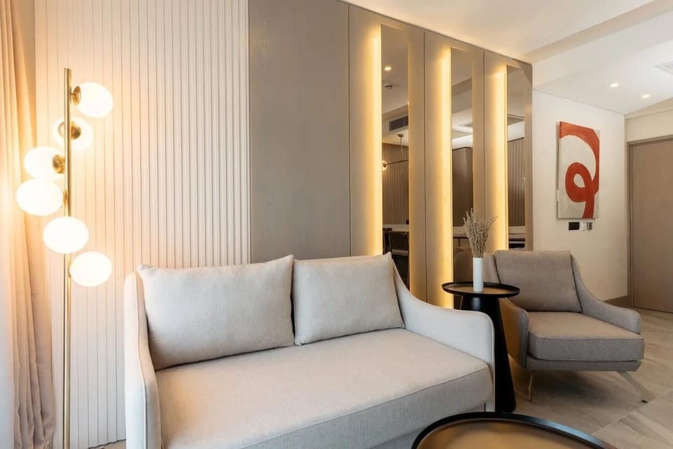 Deluxe Double Room, Balcony, Pool View | Living area