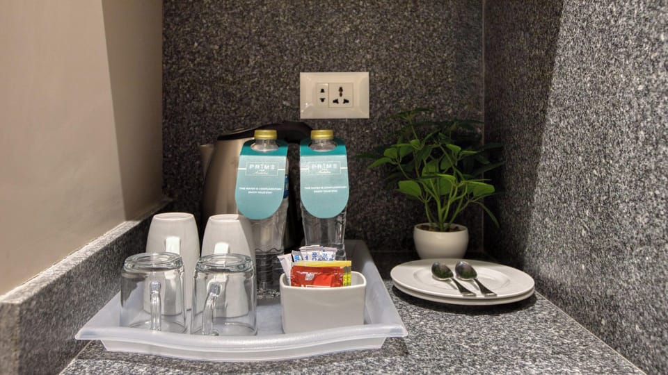 Room | Coffee and/or coffee maker