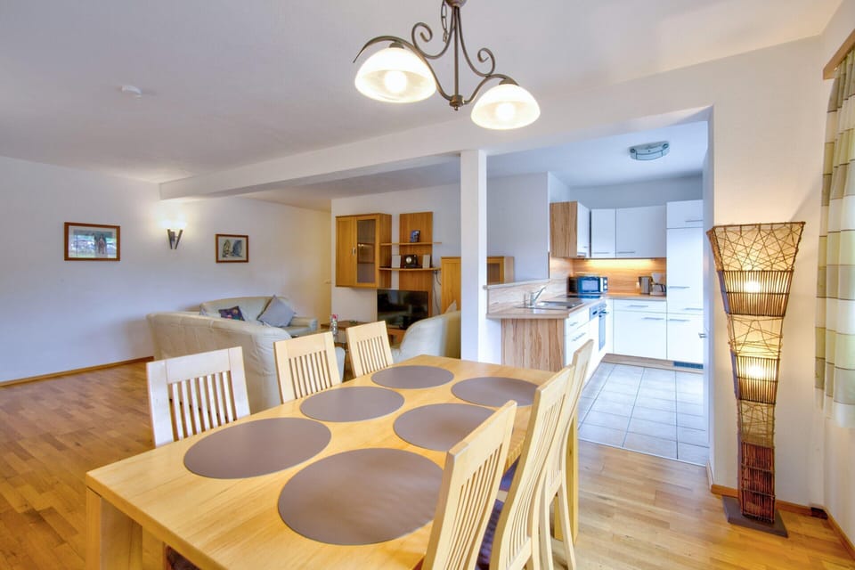 Apartment | Dining