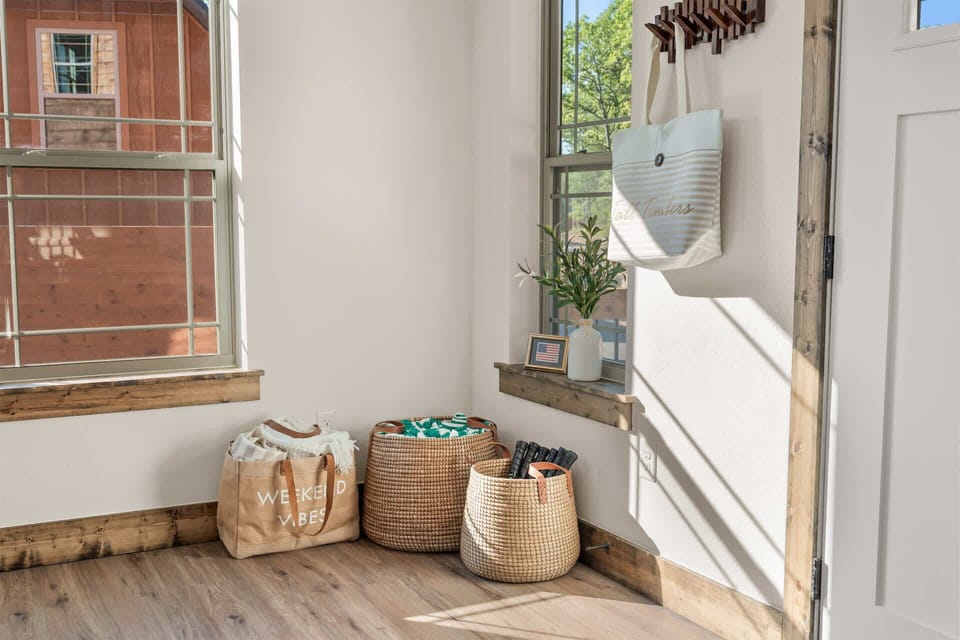 House, Multiple Beds, Patio, Mountain View (113 Lumberjack Loop) | Interior