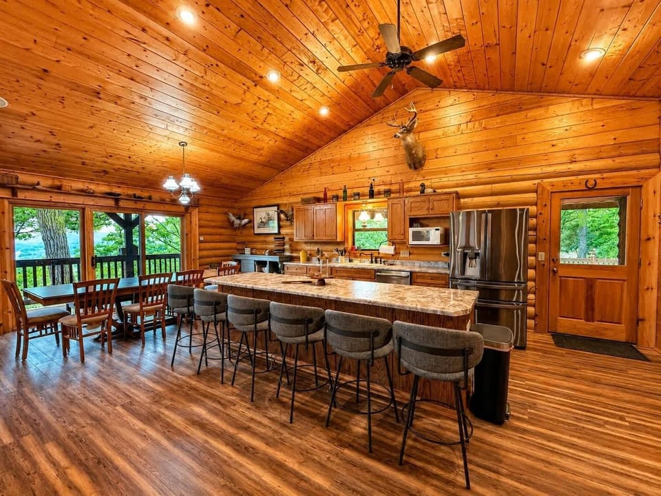 House, Multiple Beds (Hollow Tree Lodge) | Private kitchen