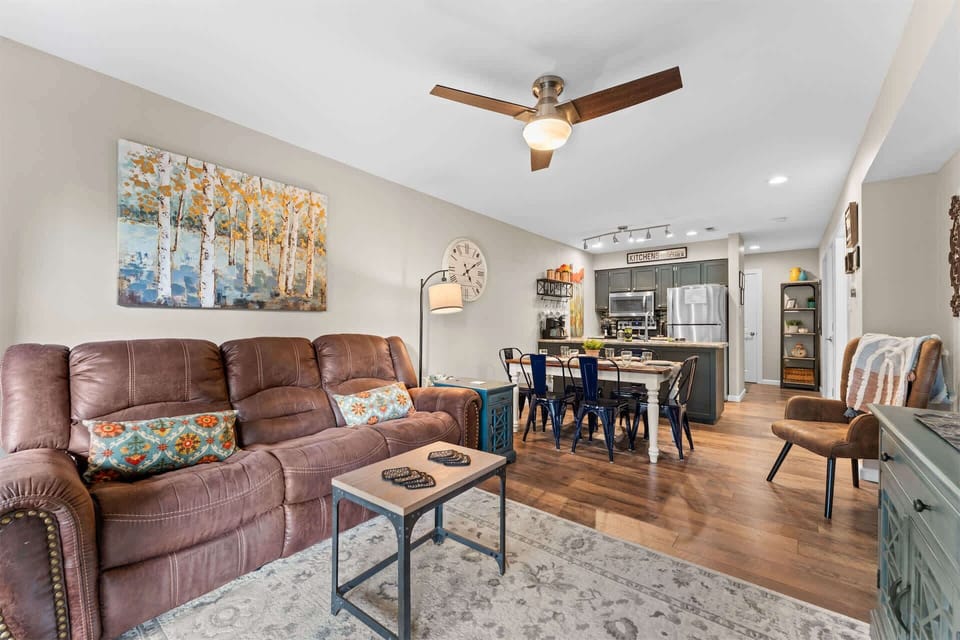 Condo, Multiple Beds, Mountain View (437 Notch Ln 7) | Living area