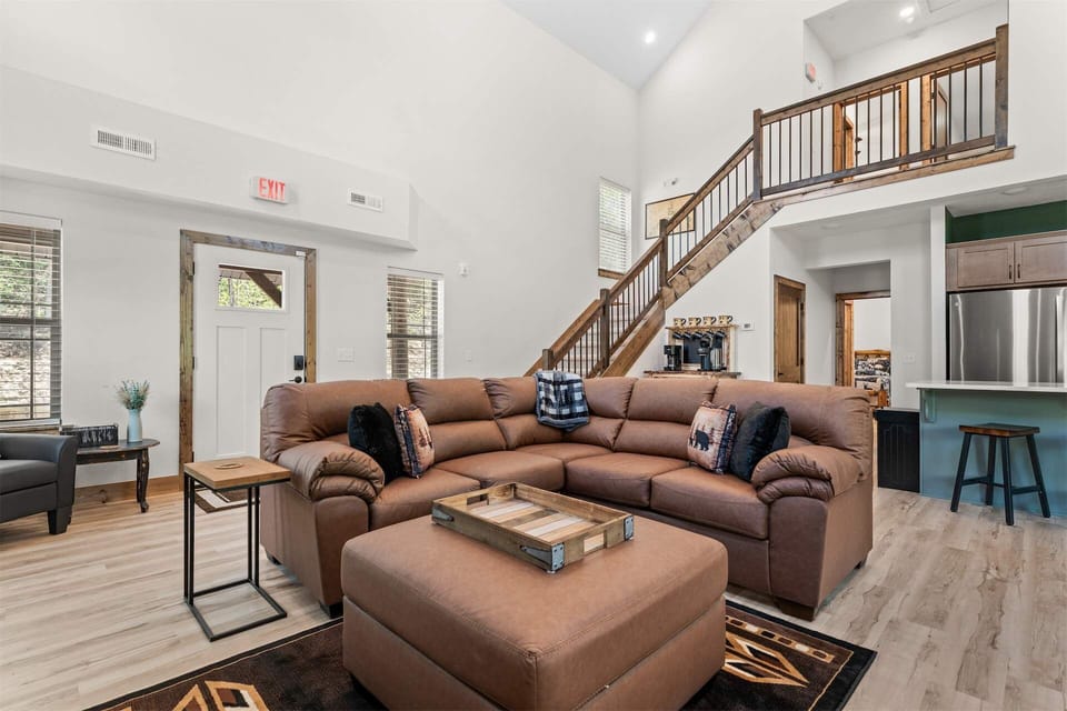 Cabin, Multiple Beds, Mountain View (207 Meadow Song Way) | Living area