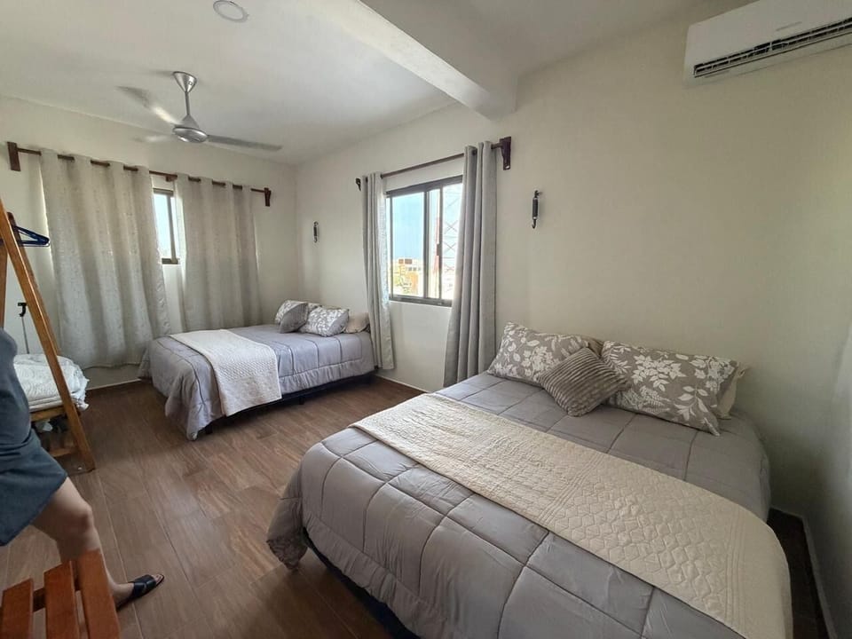 Family Room, 2 Queen Beds, Private Bathroom | WiFi (free)