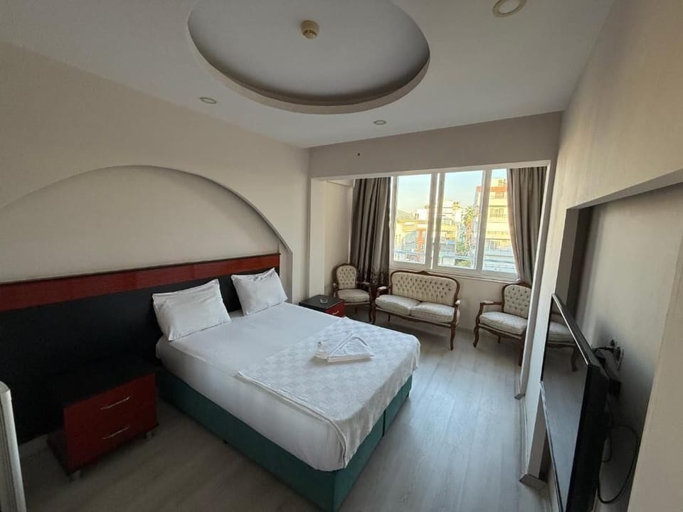 Basic Suite, Non Smoking, Pool View | Desk, laptop workspace, WiFi (free)