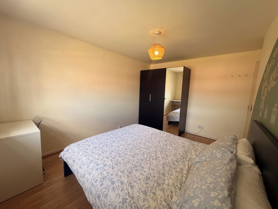 3 bedrooms, WiFi (free), bed sheets