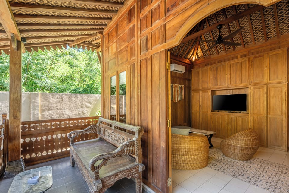 Deluxe Villa, 2 Bedrooms, Pool View | Property grounds