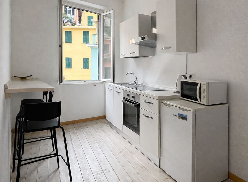 Economy Apartment, City View | Private kitchen