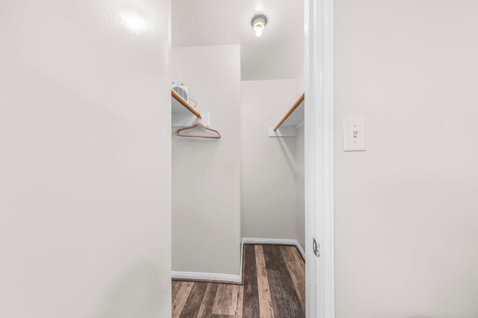Basic Room | Interior