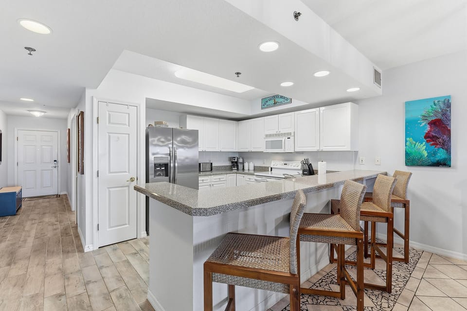 Condo, Multiple Beds (Oceanwalk 4-404) | Private kitchen