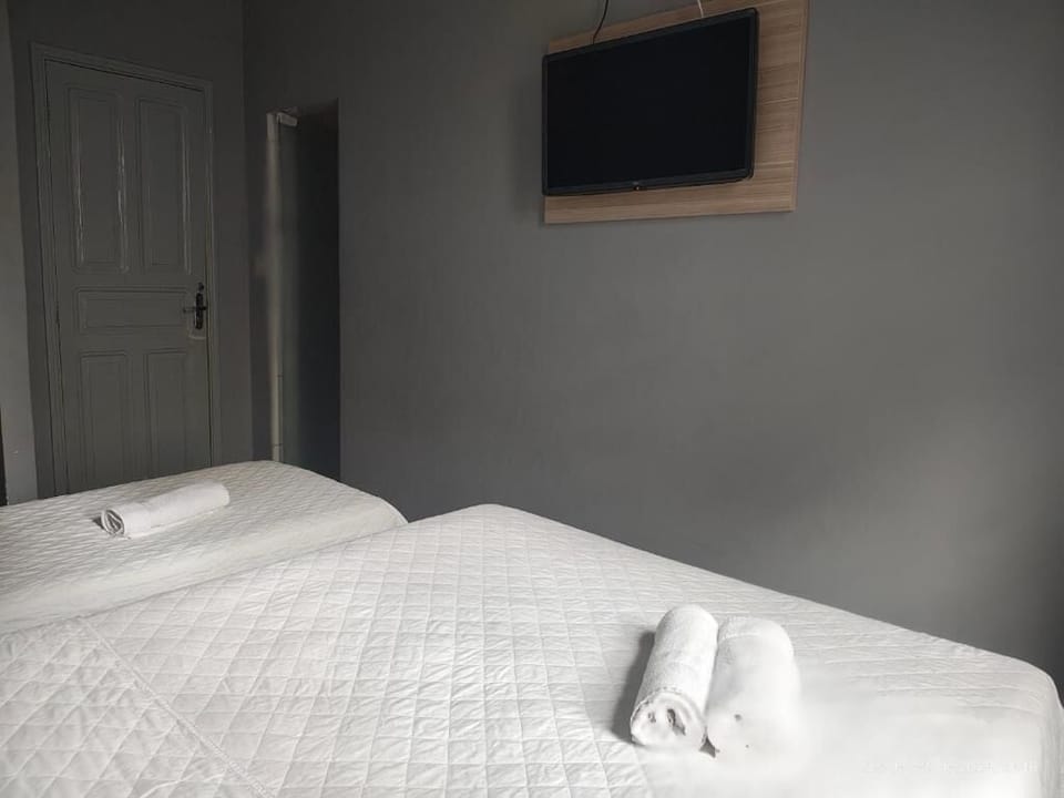 Standard Double or Twin Room | Laptop workspace, WiFi (free)