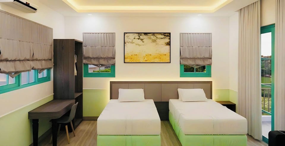 Luxury Villa, Multiple Bedrooms, City View | Desk, WiFi (free), bed sheets