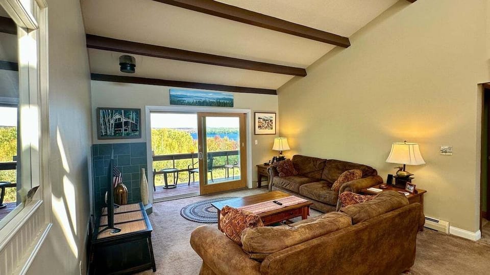 Condo, Multiple Beds, Garden View (Greens, Pines & Lake Views Condo) | Living area