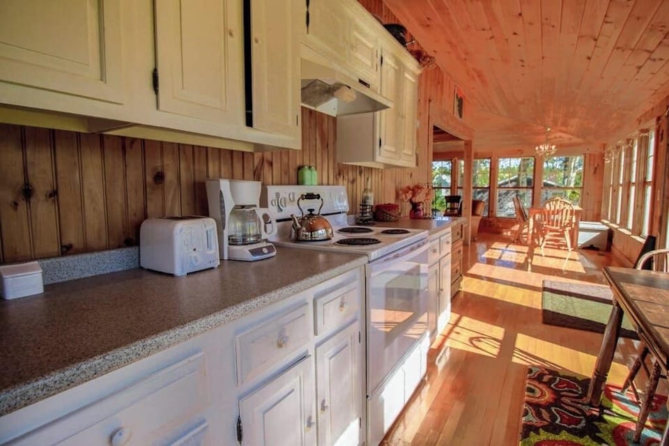 House, Multiple Beds, Kitchen (Harpswell Bay House) | Private kitchen